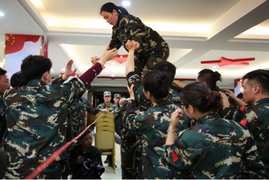 伊麗絲軍訓活動